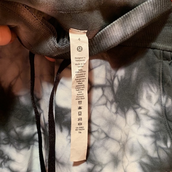 Warm down Lululemon joggers - Picture 2 of 8